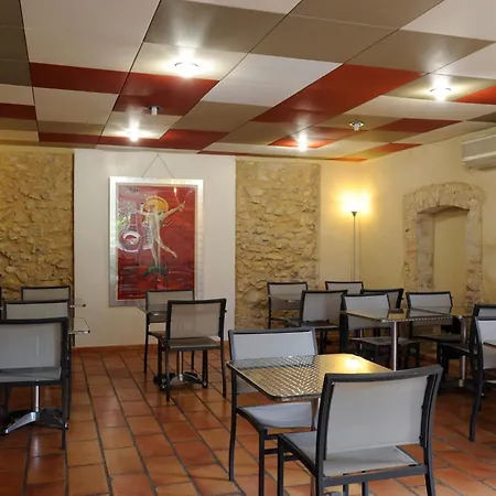 Hotel Societe Hoteliere De Montmirail 3*